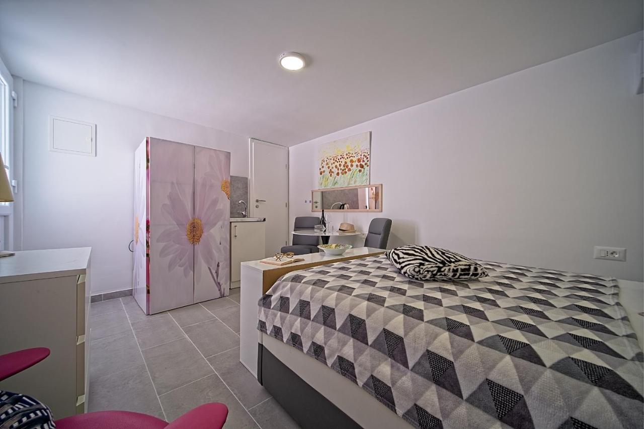Apartments Lux Makarska Eksteriør billede