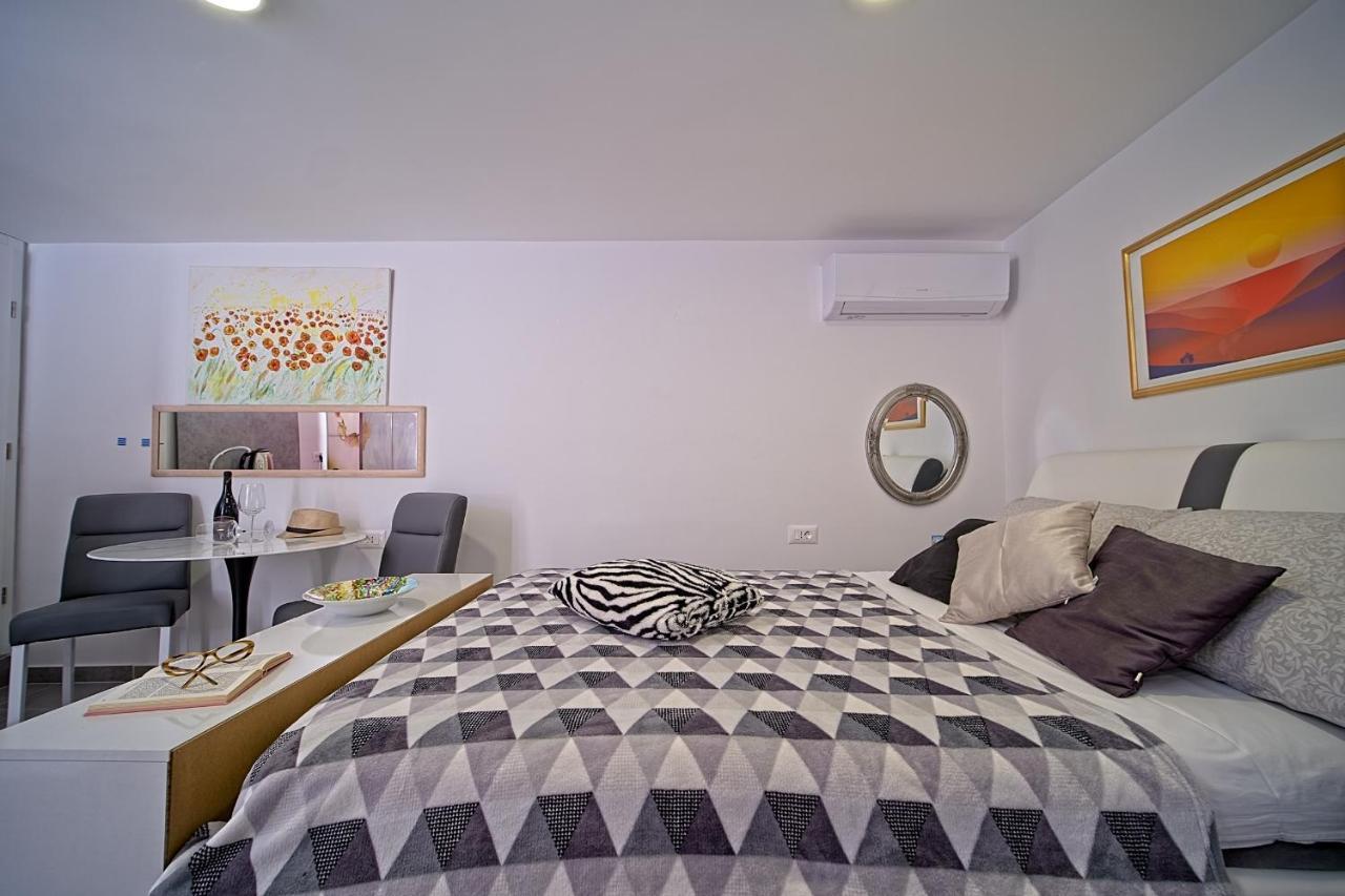 Apartments Lux Makarska Eksteriør billede