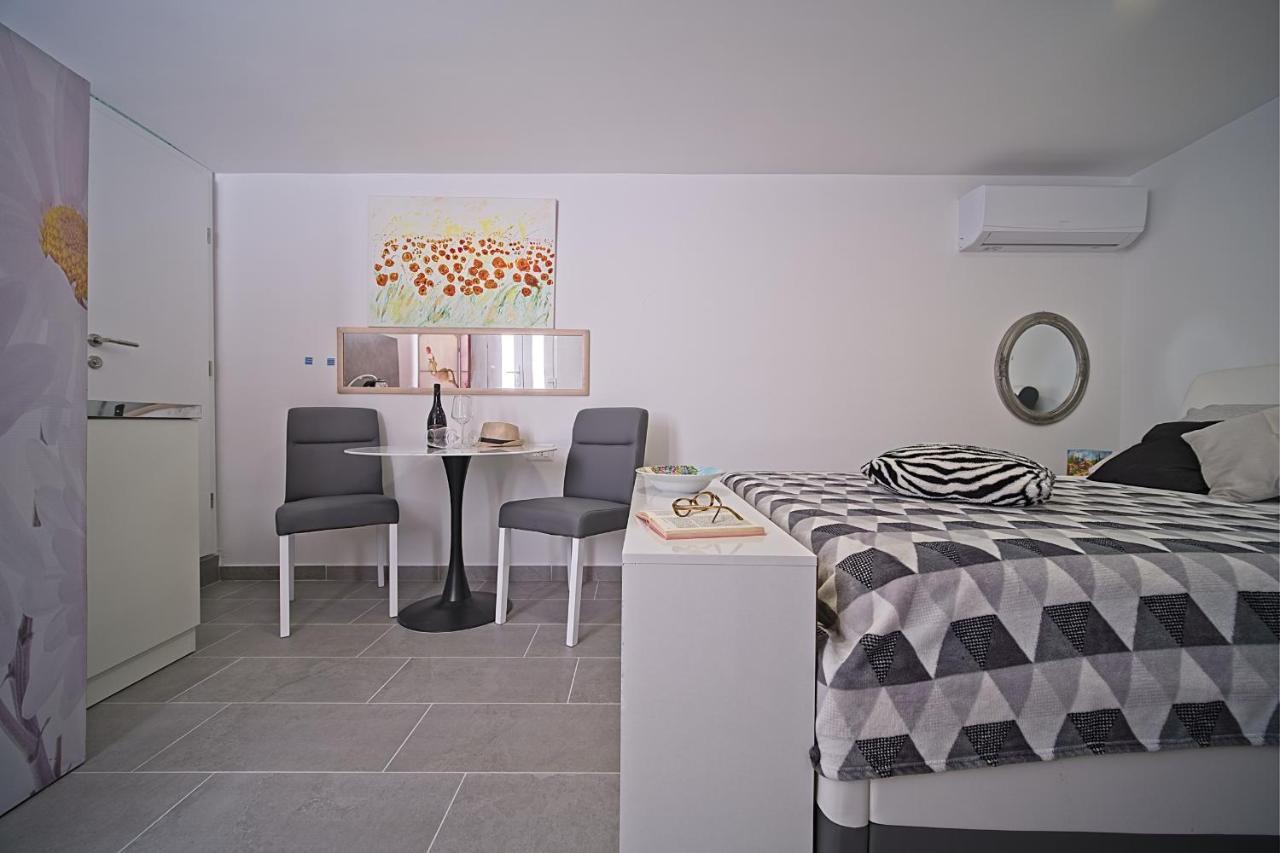 Apartments Lux Makarska Eksteriør billede